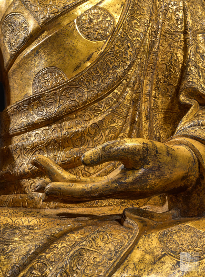 STATUE MONUMENTALE IMPÉRIALE D'UN MAÎTRE DE LA LIGNÉE DES KARMAPA EN BRONZE DORÉ  CHINE, DYNASTIE MING, XVE SIÈCLE - 图8
